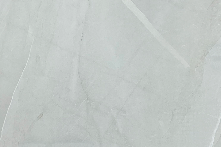 Amaretto Silver Glossy Tile 24×24, full view