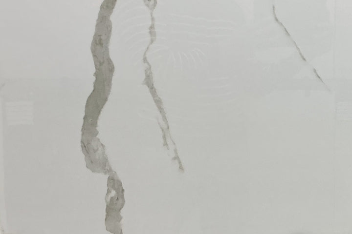 Cava Bianco Glossy Tile 24×24, full view