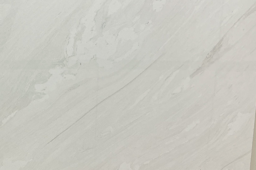 Rodas Bianco Glossy Tile 24×24, full view